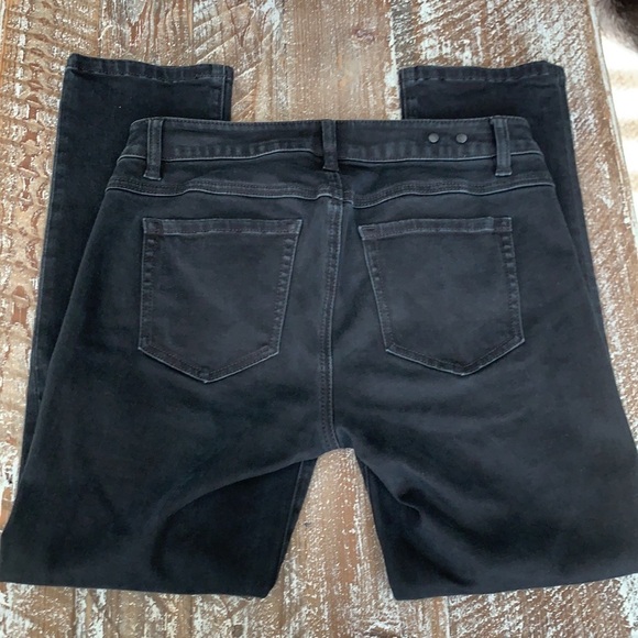 Cabi New Crop Black Jeans - Picture 6 of 6
